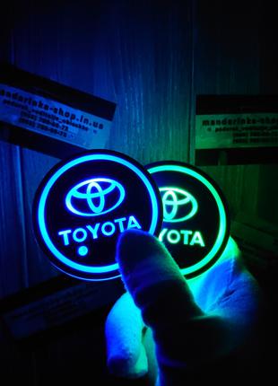 Підсвічування підсклянника з логотипом автомобіля TOYOTA