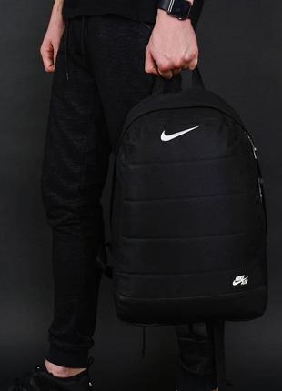 Черный, стильный рюкзак найк
