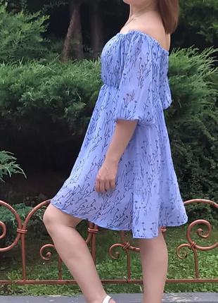 Сукня платье голубого кольору легка повітряна