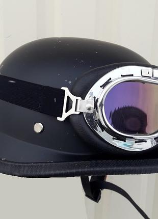 Шлем-каска немецкая черная матовая с очками
