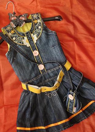 Джинсовое платье и сумочка из колекции kivrim