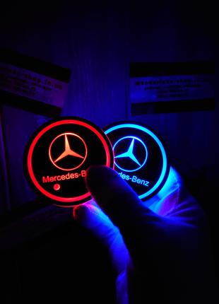 Подсветка подстаканника с логотипом автомобиля Mercedes
