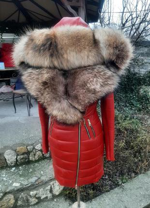 Шикарная куртка пальто с капюшоном и натуральным мехом финског...