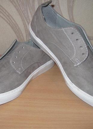 Продам спортивные брендовые  туфли esmara 37 размера