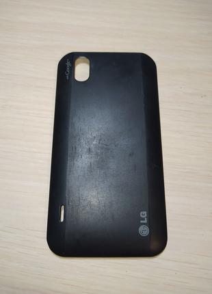 Задняя крышка смартфона LG P970