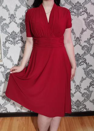 Вечернее бордовое платье миди