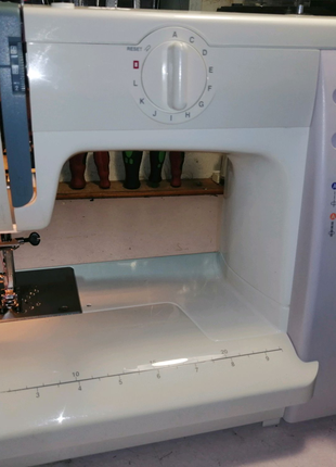 Швейная машинка janome 423s петля автомат