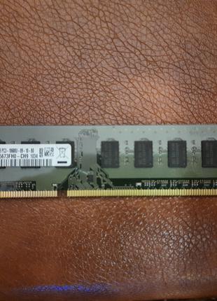 Пам'ять для настільних комп'ютерів Samsung 2 GB DDR3 1333 MHz