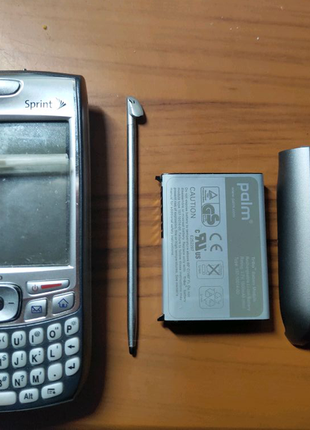 Коммуникатор  CDMA Palm Treo 700P