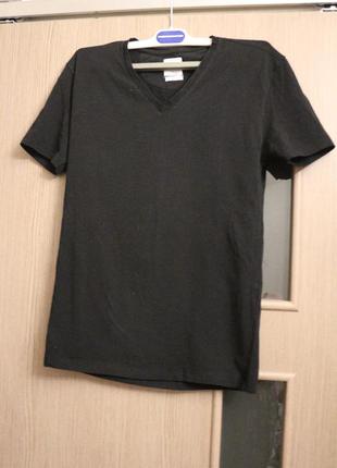 Базовая черная футболка  zara
