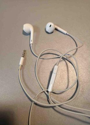 Наушники Bluetooth-гарнитура Б/У Apple EarPods MD827ZM/A