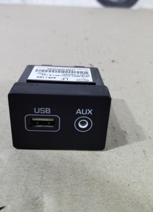 Гніздо usb/aux Hyundai Sonata LF 2.4 2015 (б/у)