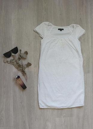 Біле літнє коротке плаття