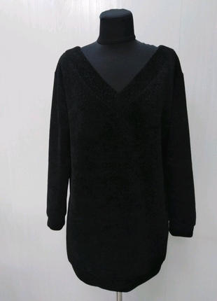 Длинный женский свитер черного цвета с люрексом