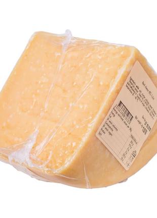 Сыр твердый Хард Чиз Leone Hard Cheese 40% 36 мес 1 кг