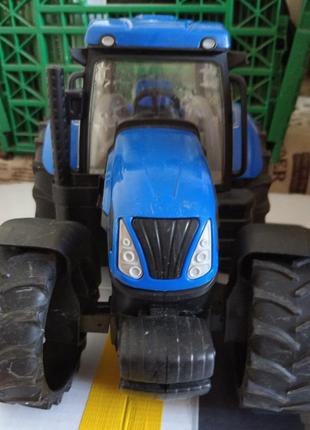 Дешево продам детскую  игрушку трактор bruder new holland (bru...