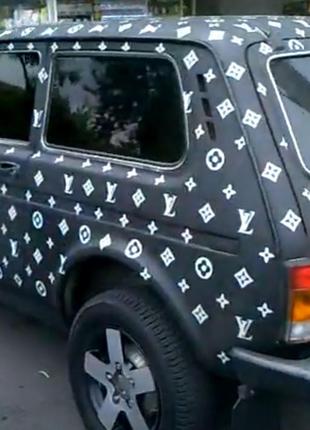Наклейка на авто "Louis Vuitton" LV розмір 30см х +95см (130фи...