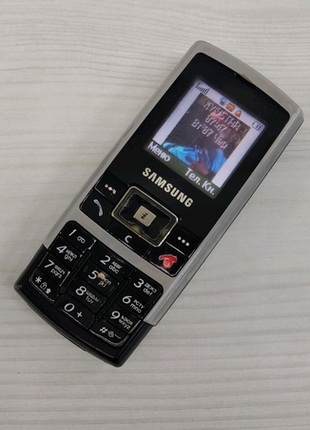 Продам кнопковий мобільний телефон Samsung SGH-C130