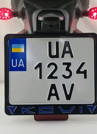 Рамка для крепления мото номера с надписью Kovi подномерник