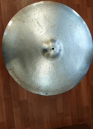 Тарелка музыкальная ударная   21 дюйм ( 53 см ) немецкая фирмы Тр