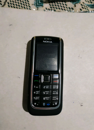 Корпус на Nokia 6151 з клавіатурою.