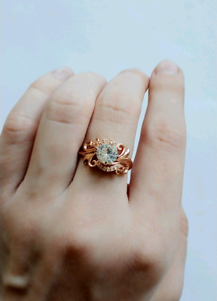 Кольцо колечко с камнем золотое позолота брильянтом каблучка