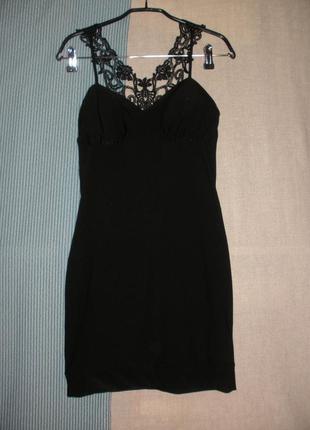 Короткое коктейльное черное платье patty открытая спина кружево