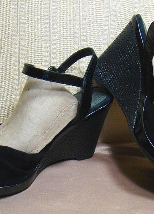 Босоніжки жіночі чорні замшеві FootGlove (Розмір 37 (UK4))