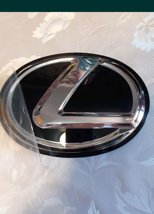 Эмблема на руль Lexus. На решётку и багажник
