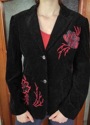 Пиджак фирменный с ручной вышивкой, нарядный