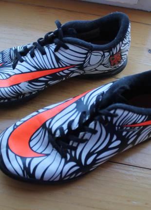 Підліткові дитячі сороканожки nike hypervenom phade ii neymar tf