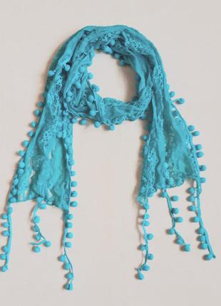 Бирюзово голубой кружевной с помпончиками шарф yigga германия