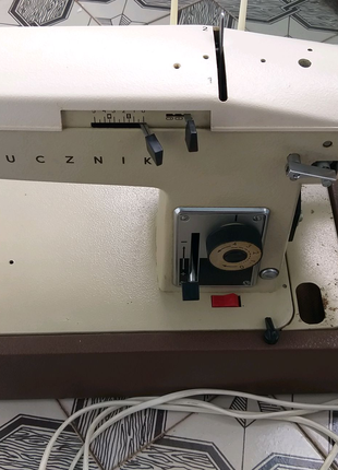 Швейная машинка Lucznik 451