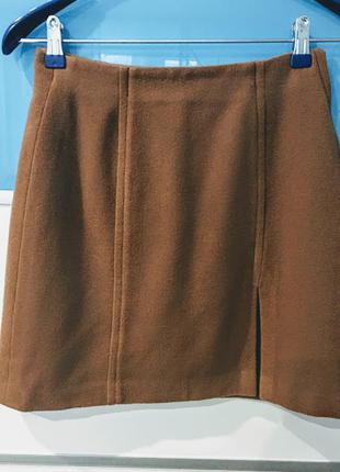 Короткая шерстяная юбка карандаш верблюжьего цвета