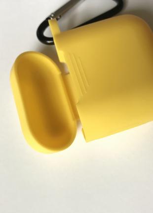 Apple Silicone case на AirPods