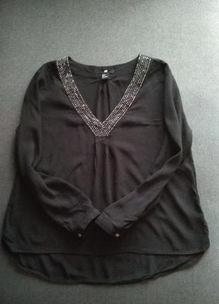 Стильная женская рубашка с эффектным вырезом. hm.  блузка