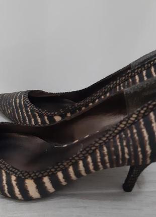 Туфли лодочки на удобном каблуку анималистический принт зебра