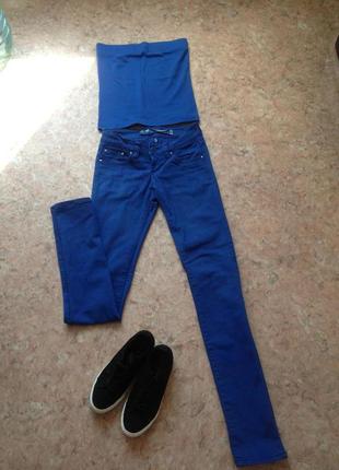 Ярко - голубые джинсы "скинни"