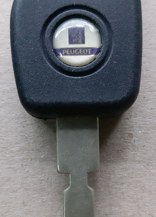 Ключ корпус Пежо Peugeot.