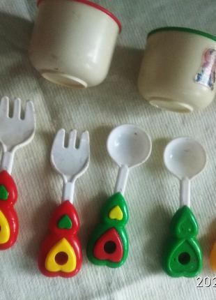 Набір дитячого посуду