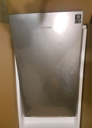 Дверка до холодильника Samsung RB31FSRNDSA RB33J3000SA