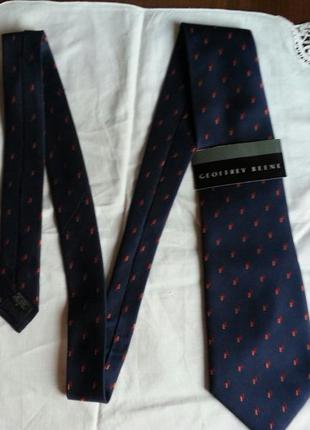 Шелковый галстук от  Geoffrey Beene.