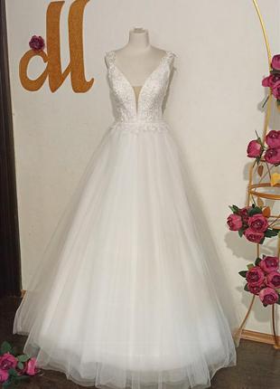 Весільну сукню з відкритою спинкою, новий, біле, пишне, фат...