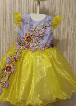 Ошатне пишне плаття бузкове з жовтим 3-4 років
