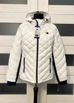 Курточка пуховик tommy hilfiger белая стёганная