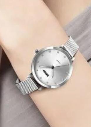 Женские наручные часы круглые кварцевые металлический браслет ...