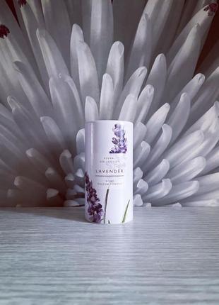Парфюмированный тальк для тела Marks and Spencer Beauty Lavender