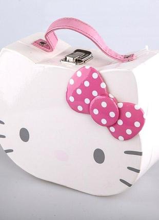 Сумка-чемоданчик «Hello Kitty, белая». Производитель - Sanrio ...