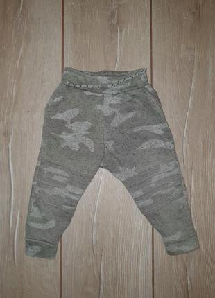 Штани сірий камуфляж на хлопчика 9-12мес primark