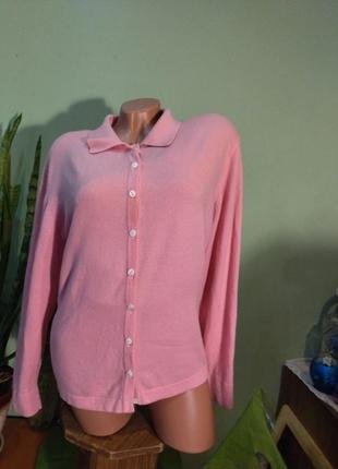 Рубашка из 100 процентного кашемира розового цвета